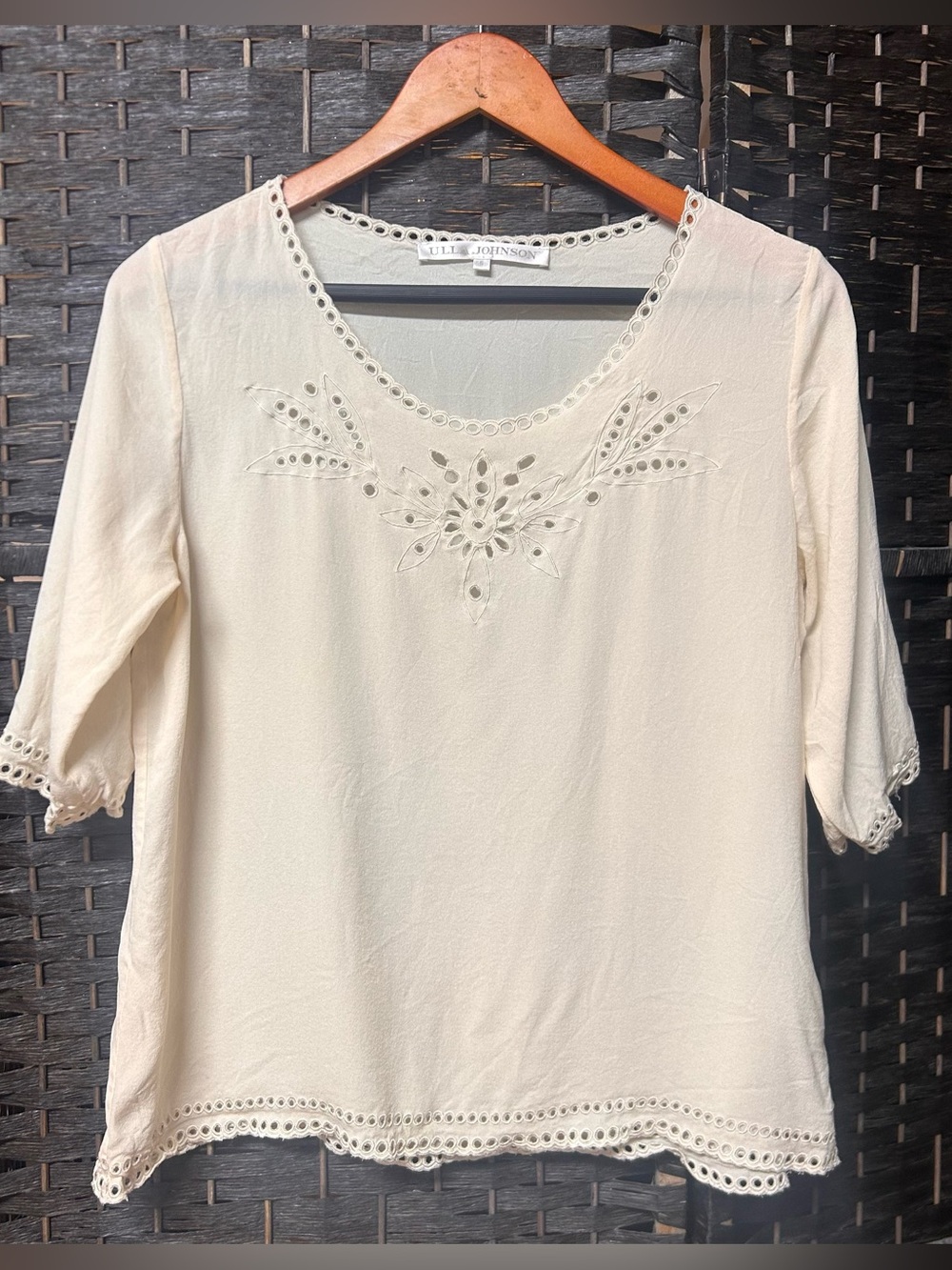 Ulla Johnson cream silk blouse with cutout design size 6 stunning